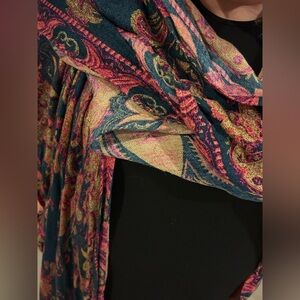 SAACHI SHAWL OVER EILEEN FISHER SHIRT XL